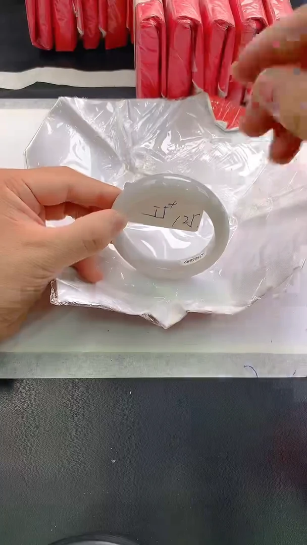 未镶嵌手镯翡翠125