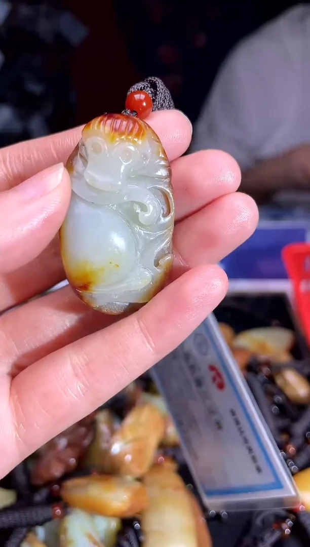 和田玉未镶嵌颈饰1