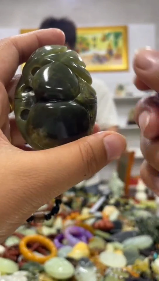 未镶嵌岫玉手把