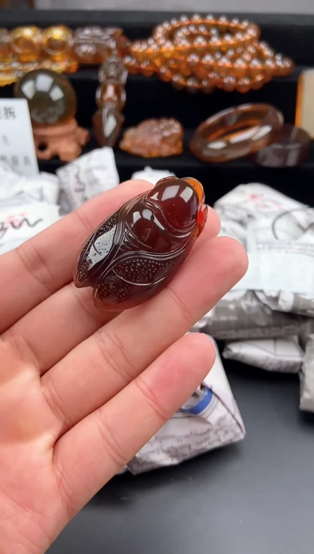 【闪购商品】琥珀颈饰未镶嵌棕血珀知了吊坠