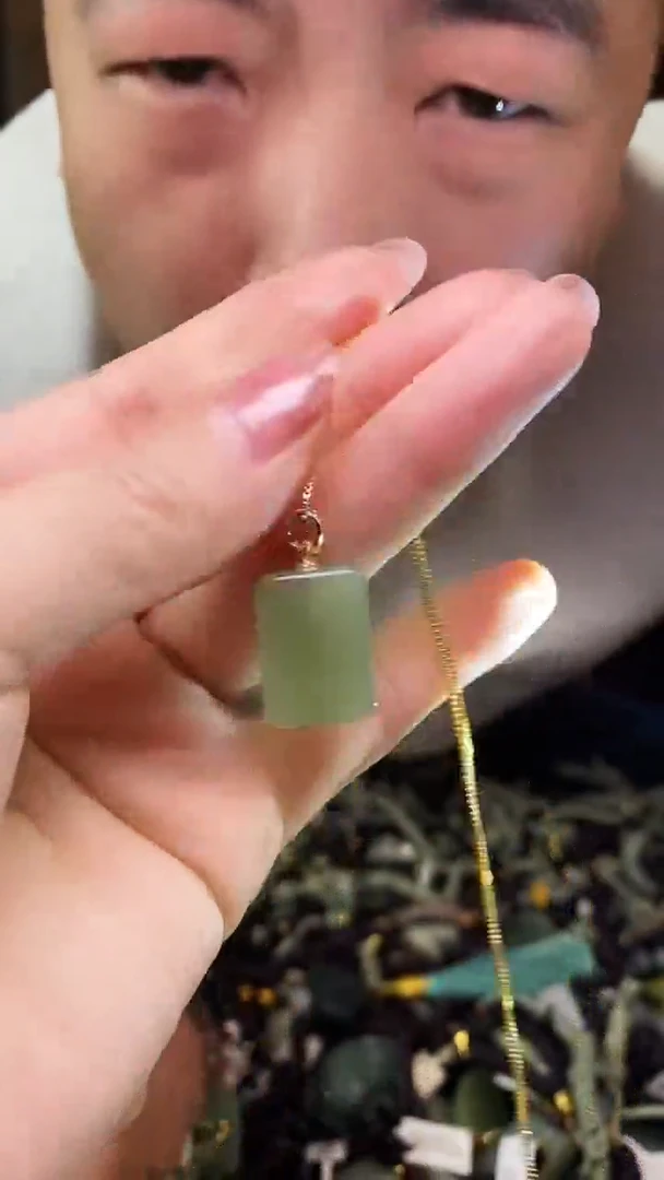 颈饰未镶嵌和田玉多样性发货，拍一发一