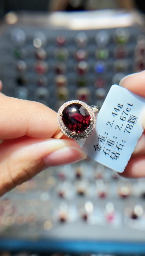 18K金镶嵌戒指碧玺2.67.