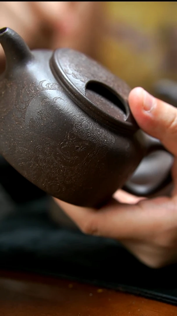 茶壶紫砂蘭天青黄财牛盖壶