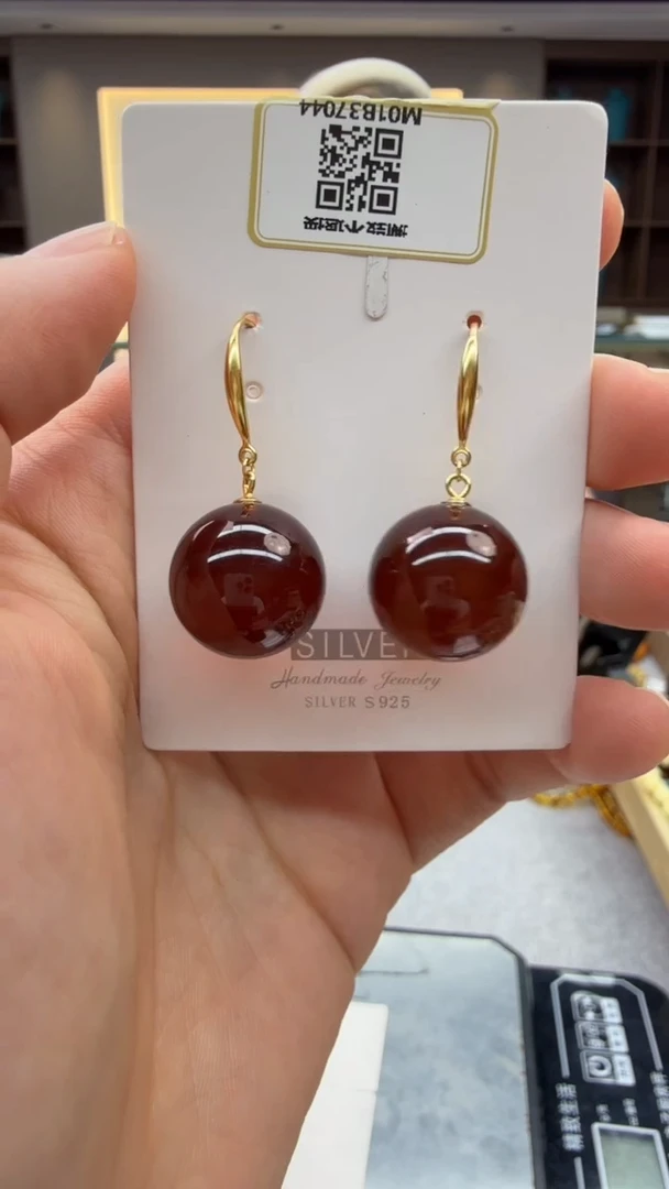 未镶嵌琥珀耳饰36秒拍号 假一罚三