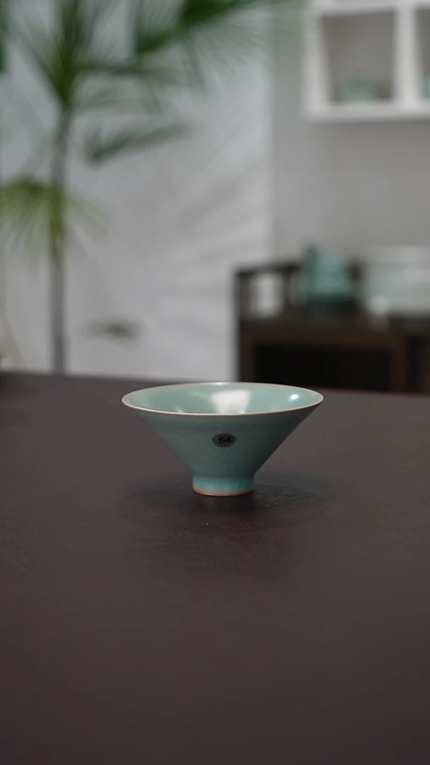 54号斗笠杯微瑕     洁