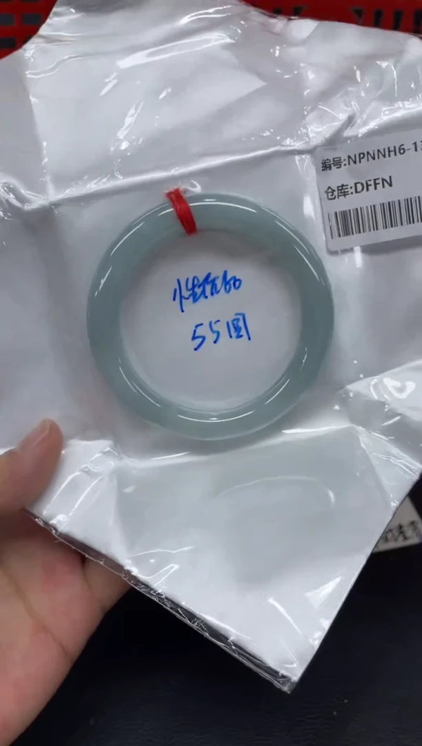 未镶嵌手镯翡翠翡翠手镯