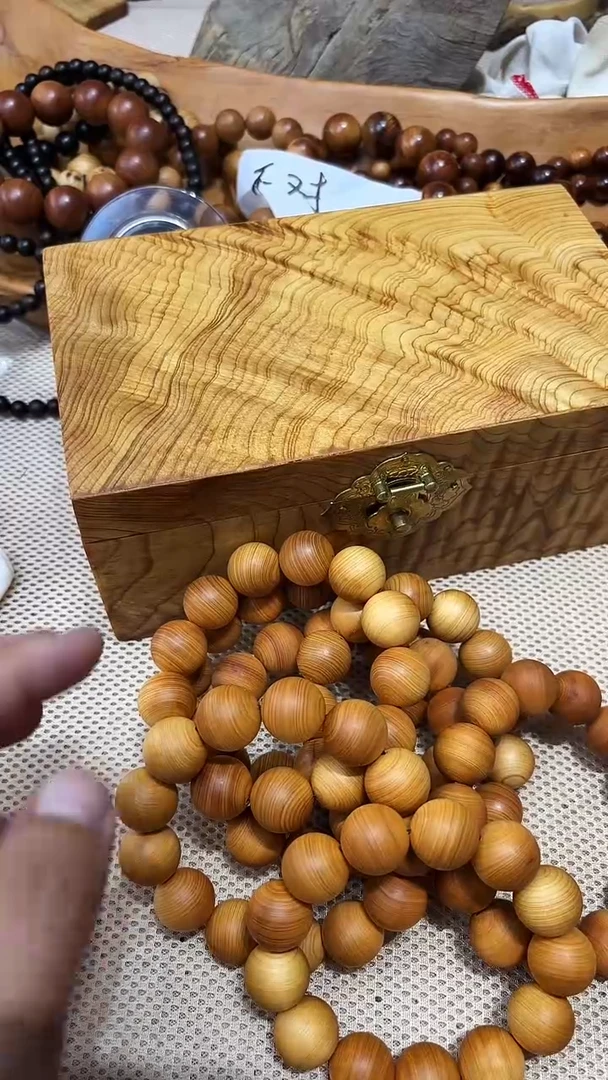 柏木（崖柏）?***-南太行崖柏小梳子带刮痧