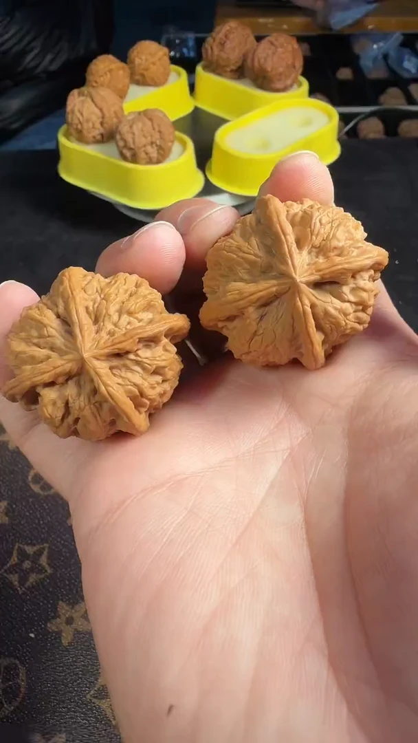 把件文玩核桃41尺38尺全品雨花石四棱