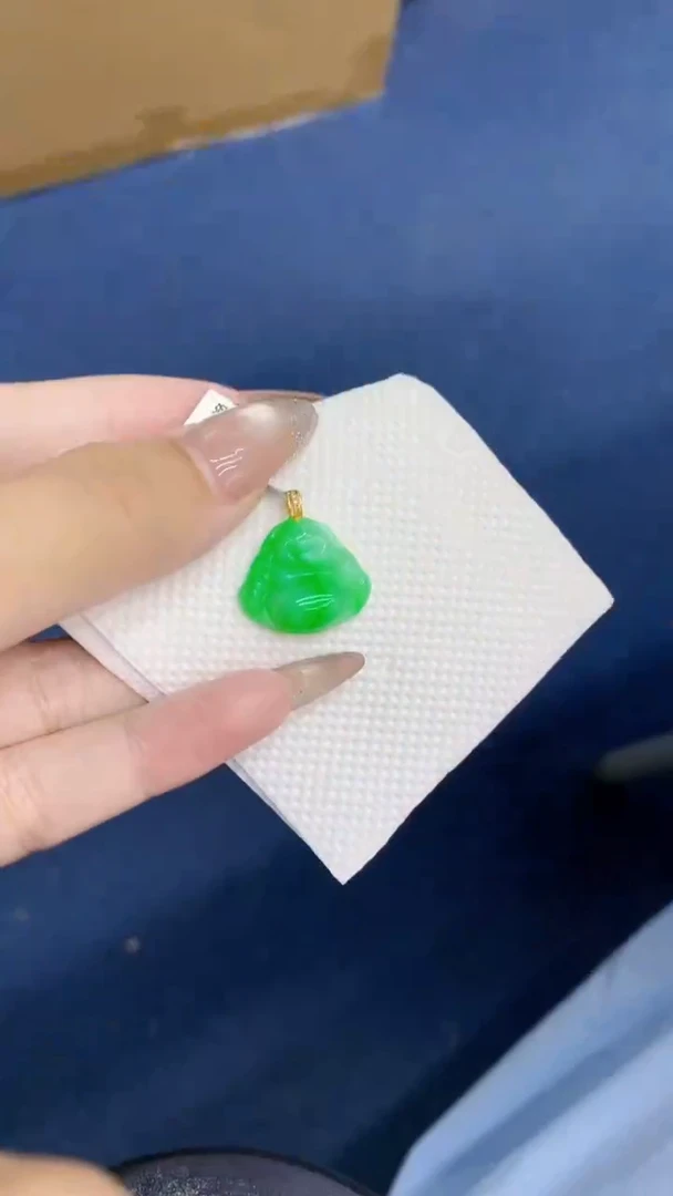 颈饰18K金镶嵌翡翠1
