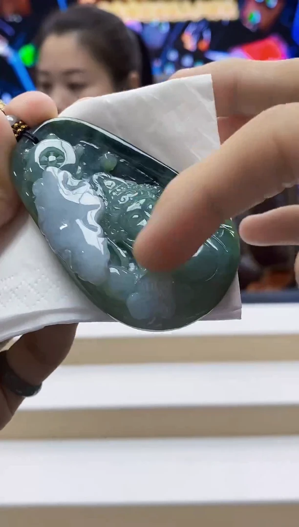 未镶嵌定制翡翠-毛货挂件38