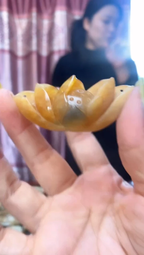 未镶嵌岫玉吊坠