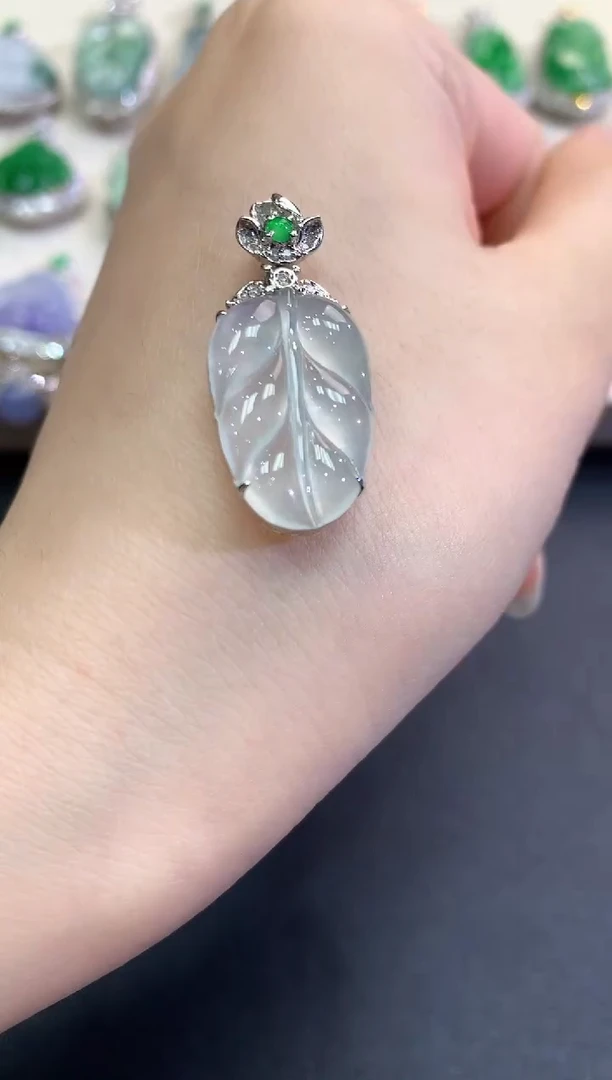 【闪购商品】翡翠颈饰18K金镶嵌C2