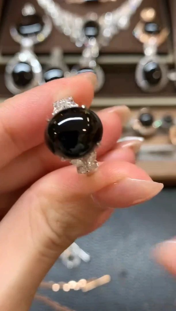 18K金镶嵌戒指翡翠a119