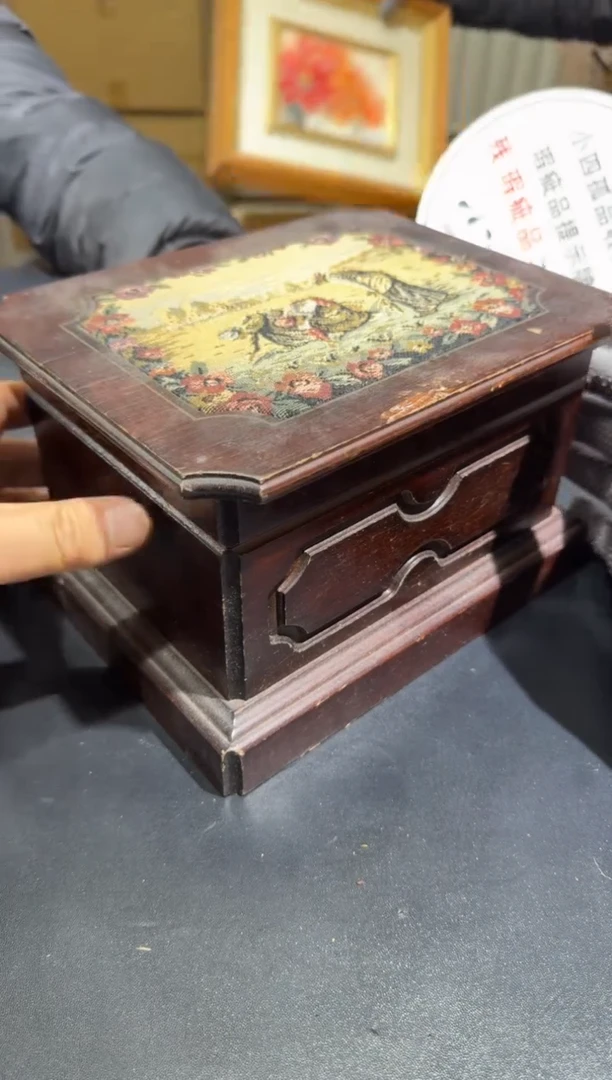 【闪购商品】杯小四孤品收藏中古品