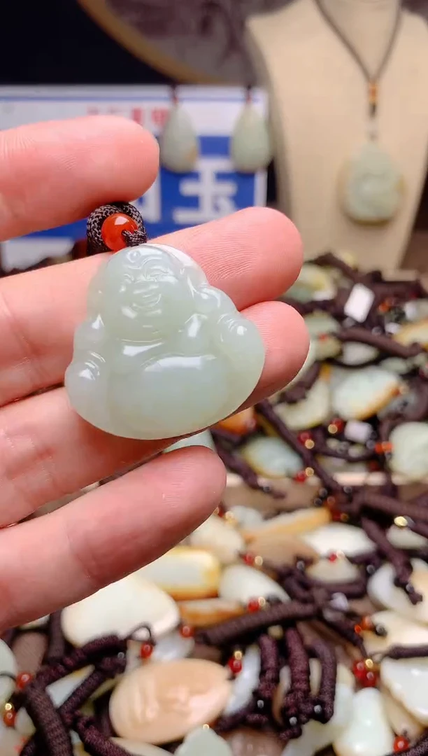 和田玉未镶嵌颈饰1