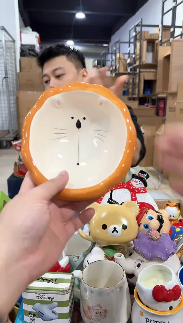瓷片小号狮子猫碗