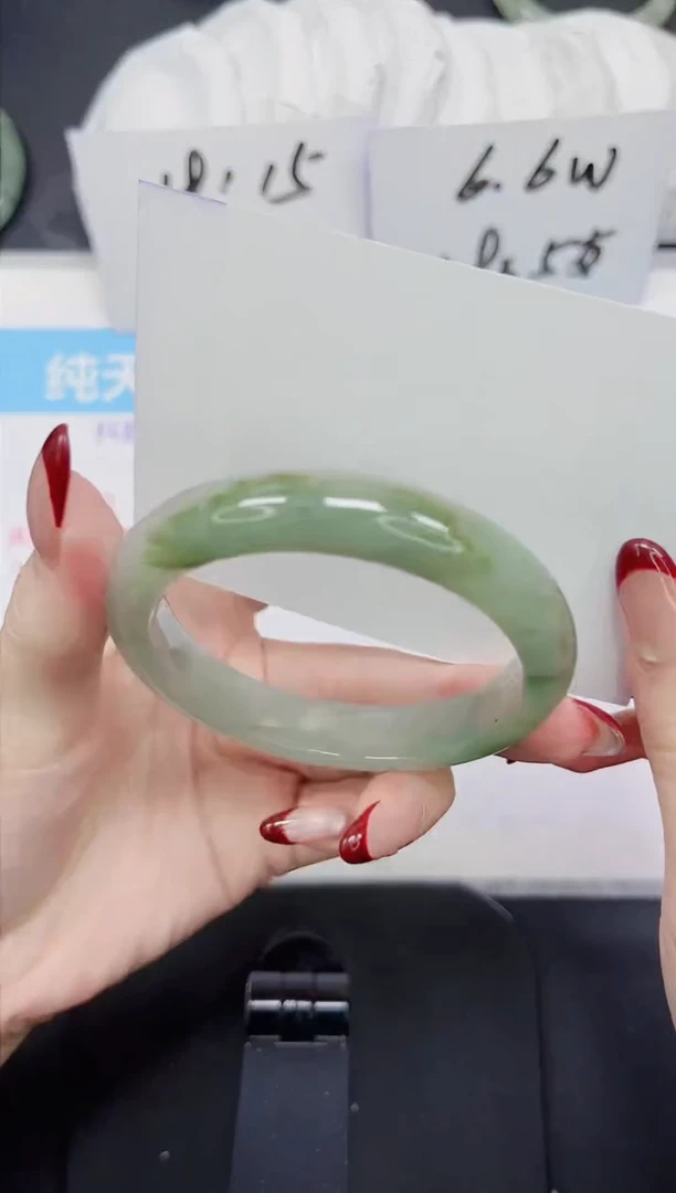 【闪购商品】石英质玉手镯未镶嵌474