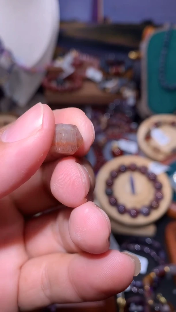 未镶嵌珠宝半成品水晶极光23红腰带单颗