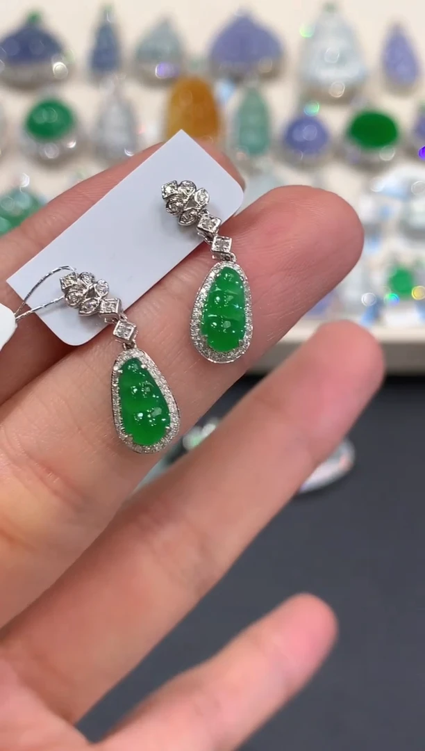 18K金镶嵌翡翠耳饰a154