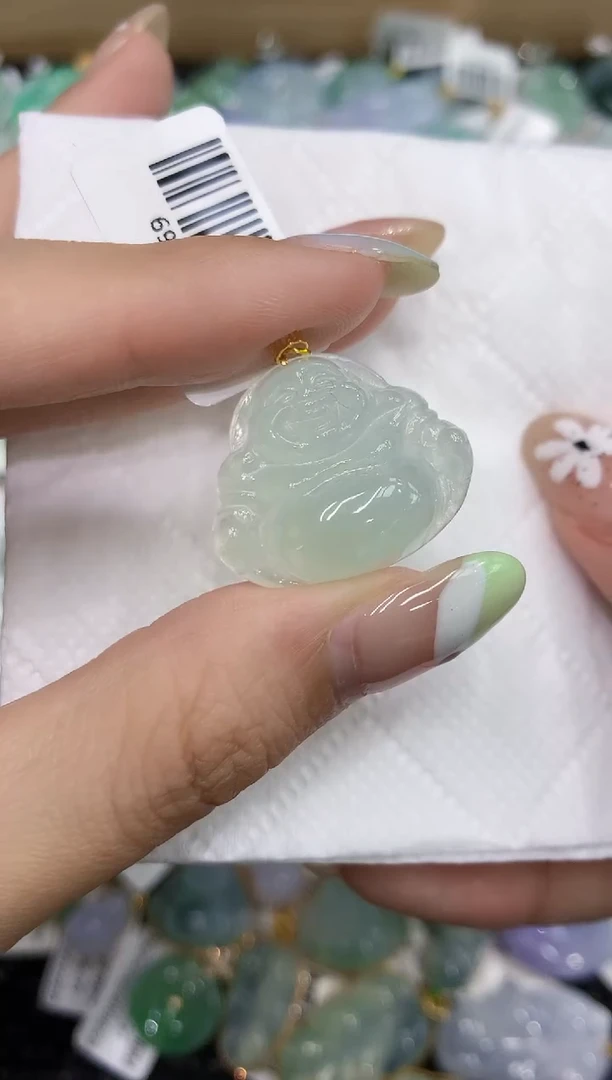 翡翠18K金镶嵌颈饰111111111111