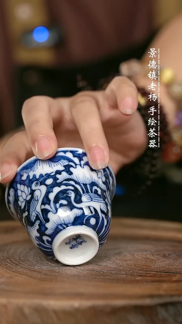 微瑕福利手绘高温现代瓷 柴 一鹭莲科 铃铛杯70c