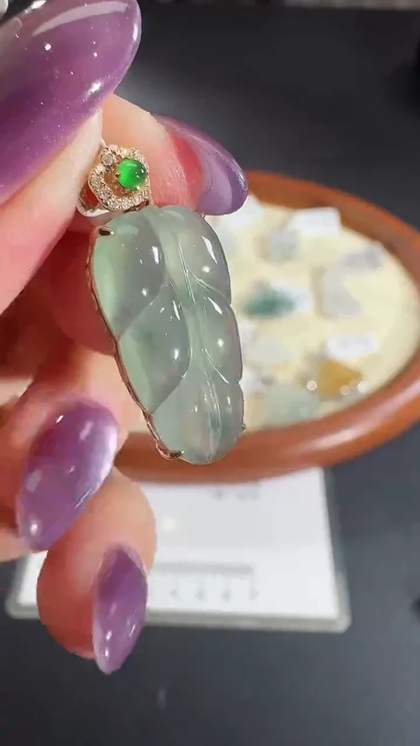 吊坠(不含链)18K金镶嵌翡翠【源头工厂】钻石镶嵌