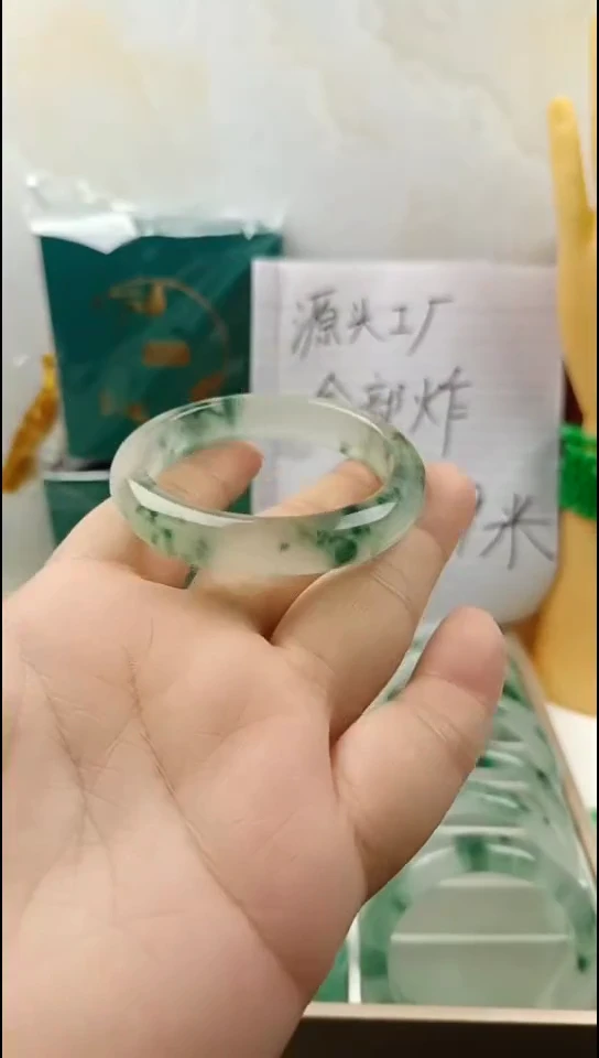 手镯玛瑙/玉髓未镶嵌手镯