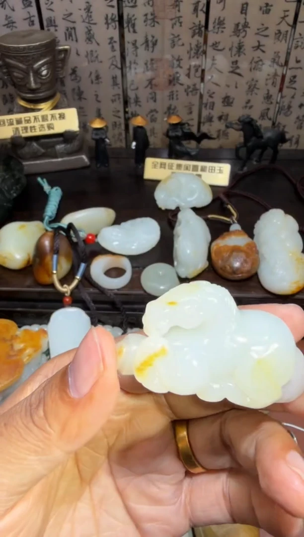 未镶嵌和田玉挂件和田玉