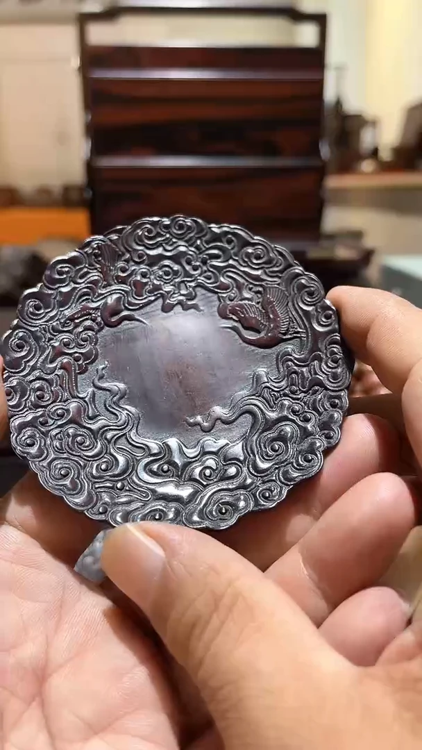 木精品木雕精工细作