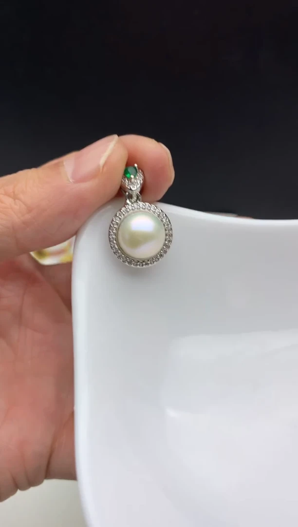 未镶嵌aa淡水珍珠白珠吊坠(赠链）10~11mm