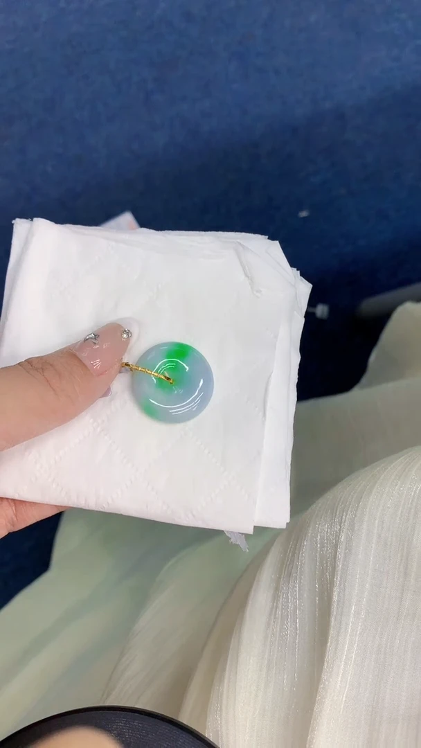 翡翠18K金镶嵌吊坠(不含链)1