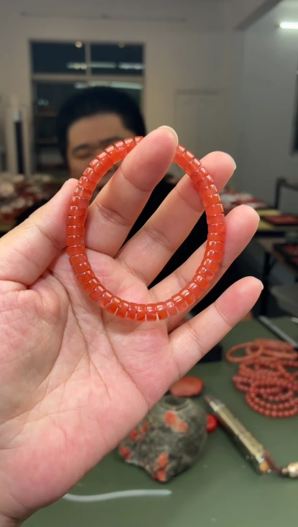 手串未镶嵌南红玛瑙单圈手串一条约7mm多样性发货