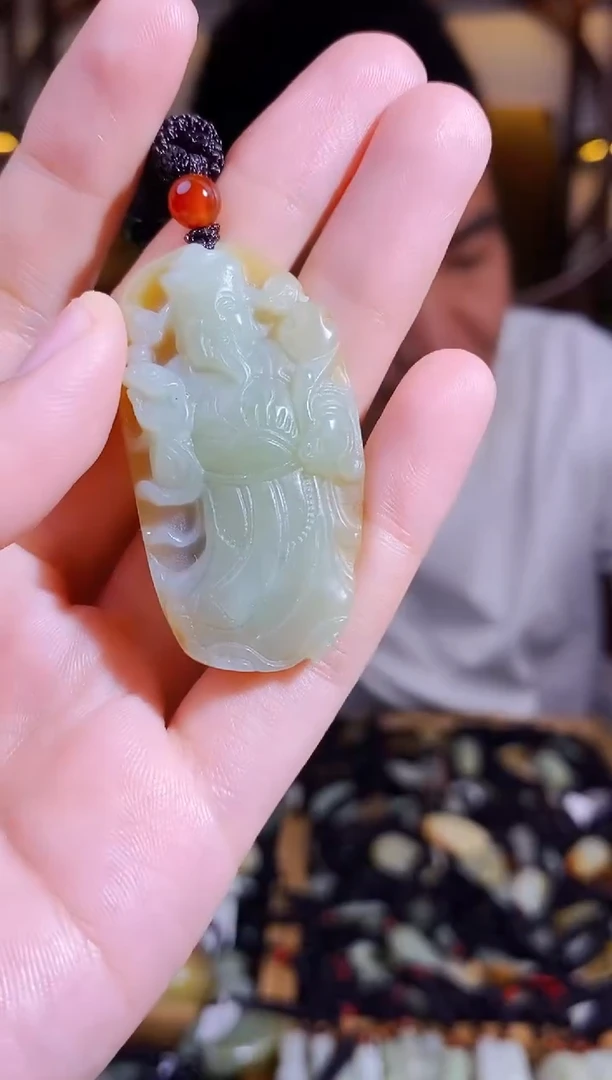 颈饰未镶嵌和田玉1