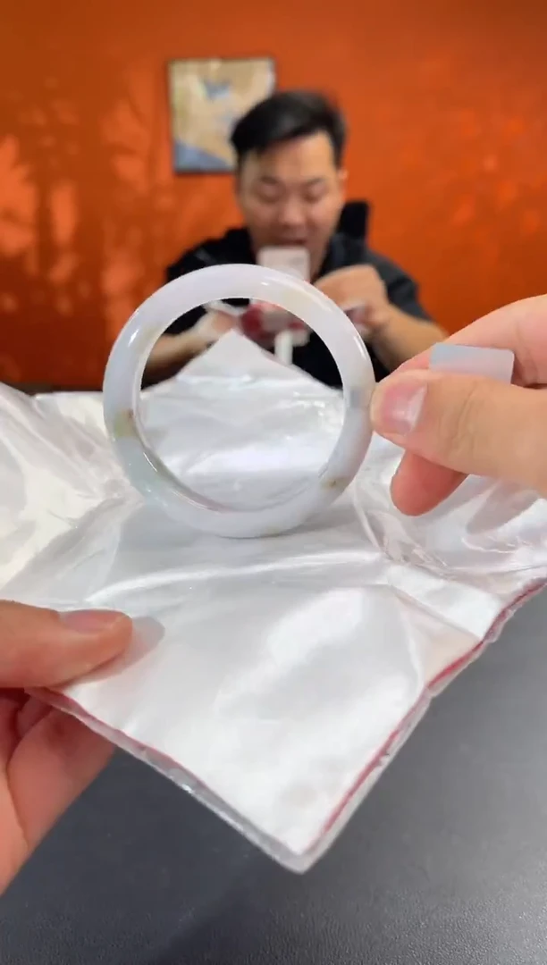 未镶嵌手镯翡翠3