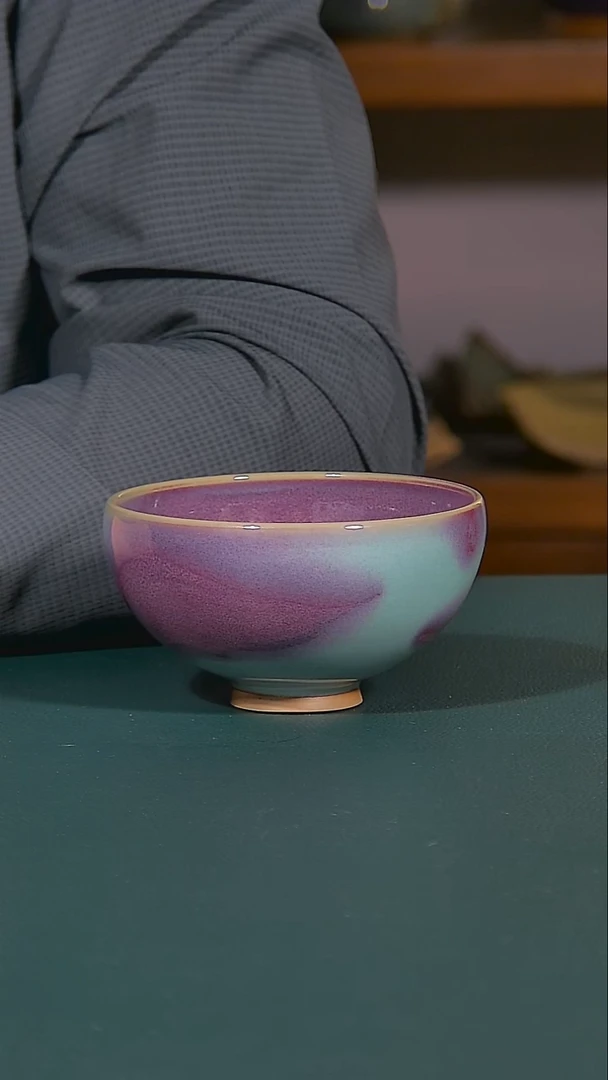 碗钧瓷天青釉鸡心碗