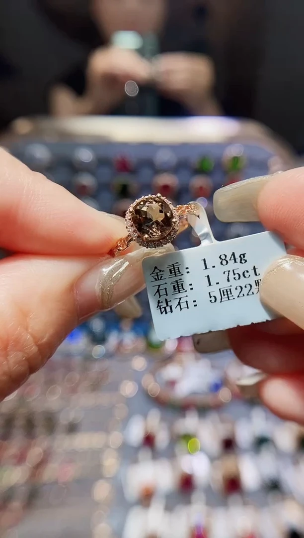 碧玺戒指18K金镶嵌1.75