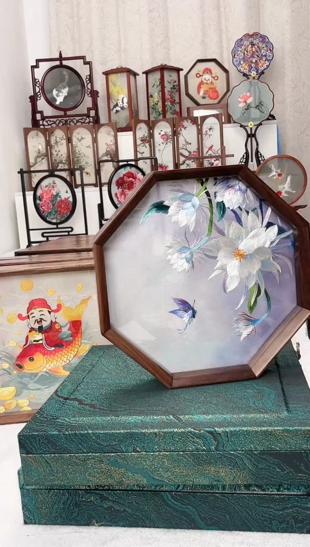 扇子苏绣作品手工精品摆台