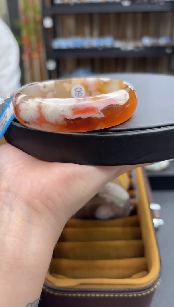 未镶嵌手镯石英质玉384(60圈)