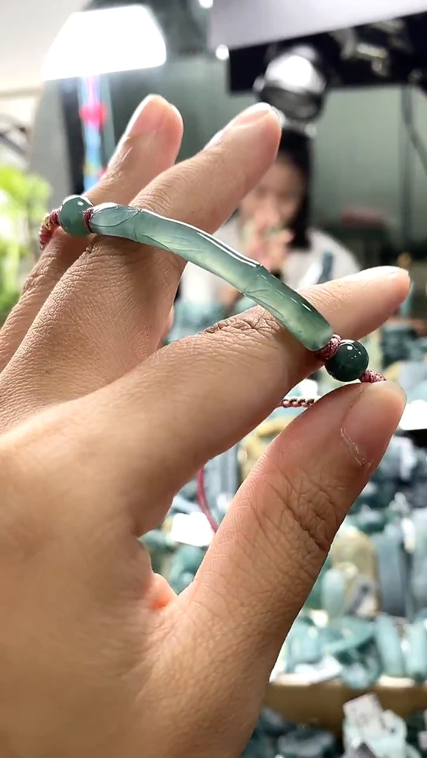 未镶嵌定制翡翠翡翠