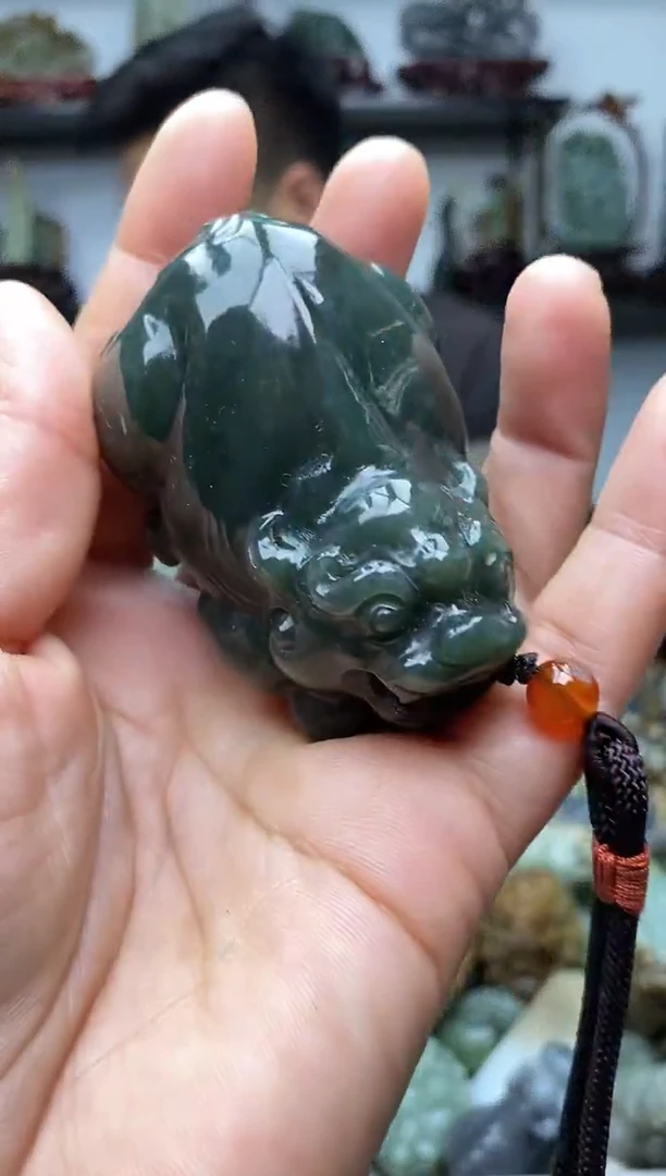 未镶嵌和田玉把件1