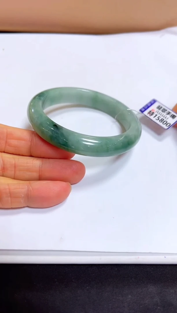 颈饰未镶嵌翡翠手镯57
