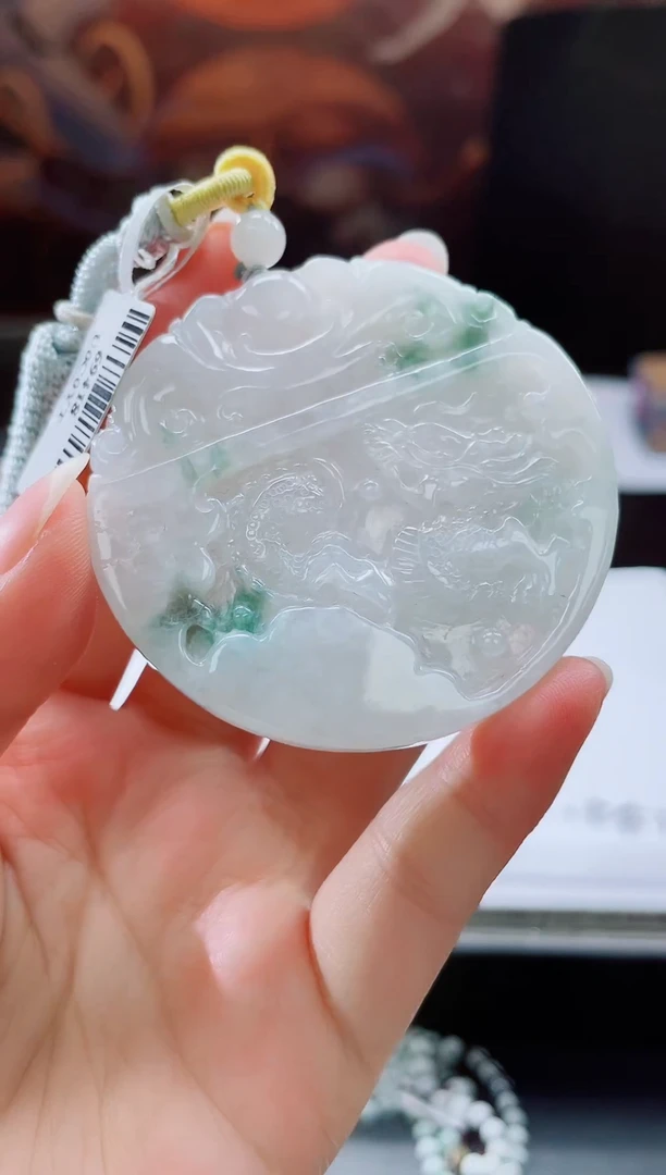 颈饰未镶嵌翡翠翡翠多样性发其一