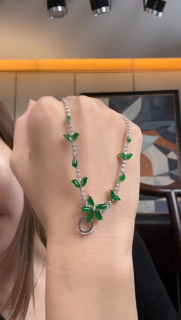 套链18K金镶嵌翡翠539随形一条