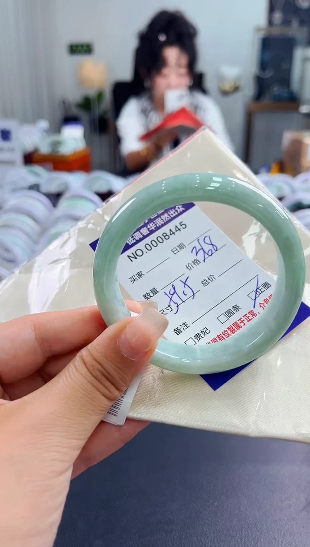翡翠手镯未镶嵌天然缅甸A货翡翠