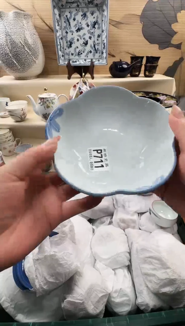 瓷片东*           P711