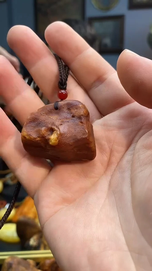 琥珀颈饰未镶嵌吊坠