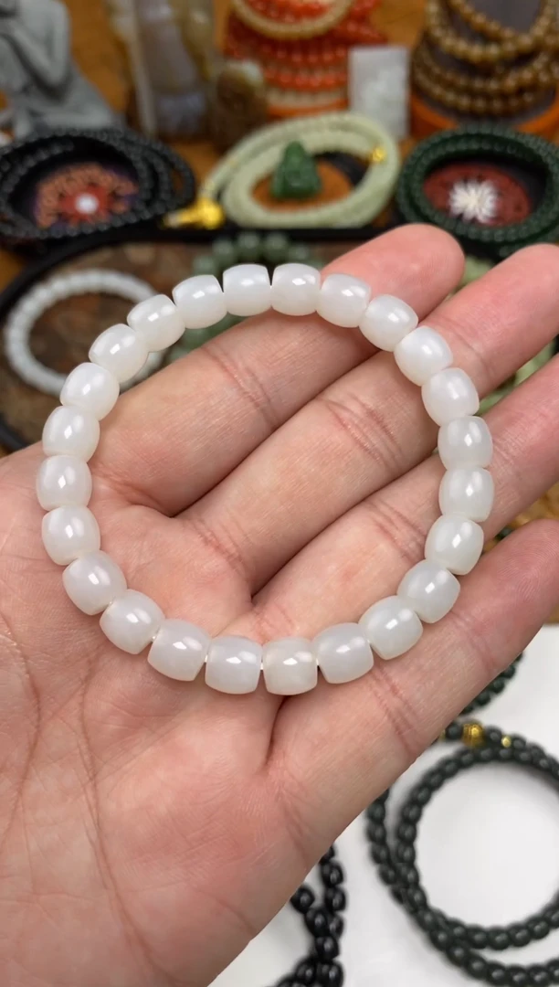颈饰未镶嵌和田玉手串