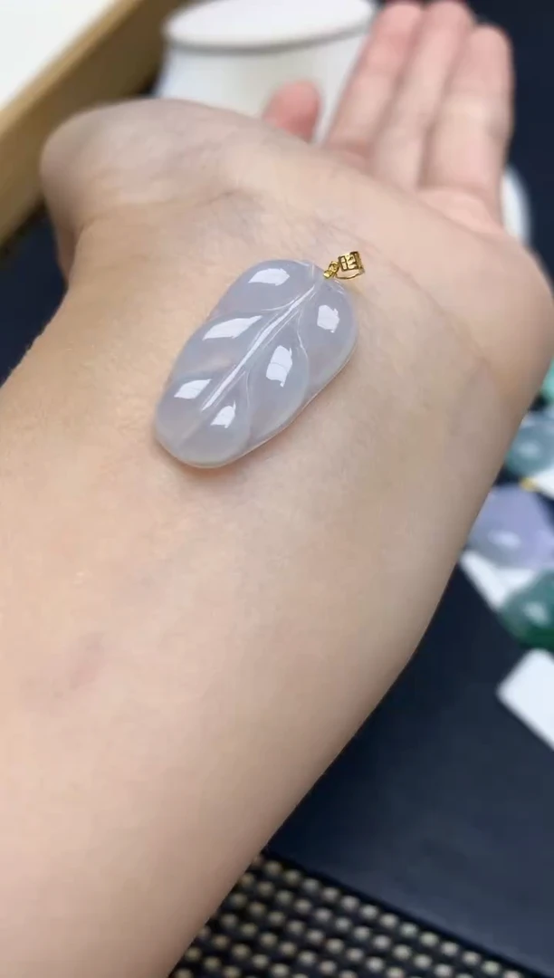 颈饰18K金镶嵌翡翠天然缅甸A货翡翠