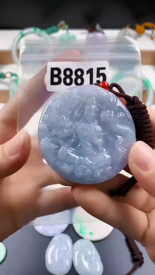颈饰未镶嵌翡翠天然翡翠吊坠挂件