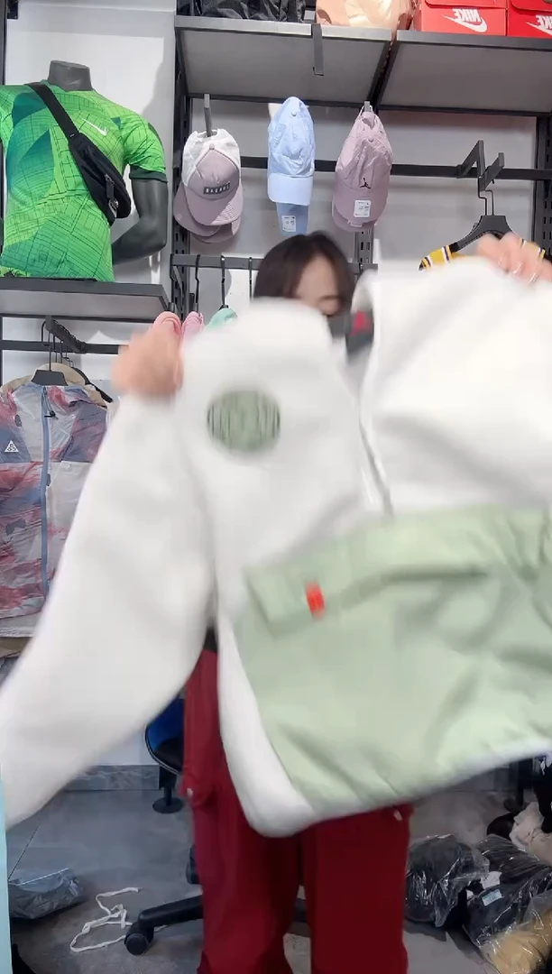 1746  编码 瑕疵款直播间过款为准 尺码